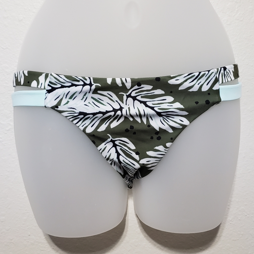 Quintsoul Bikini Bottom: Embrace Leaves  light blu
